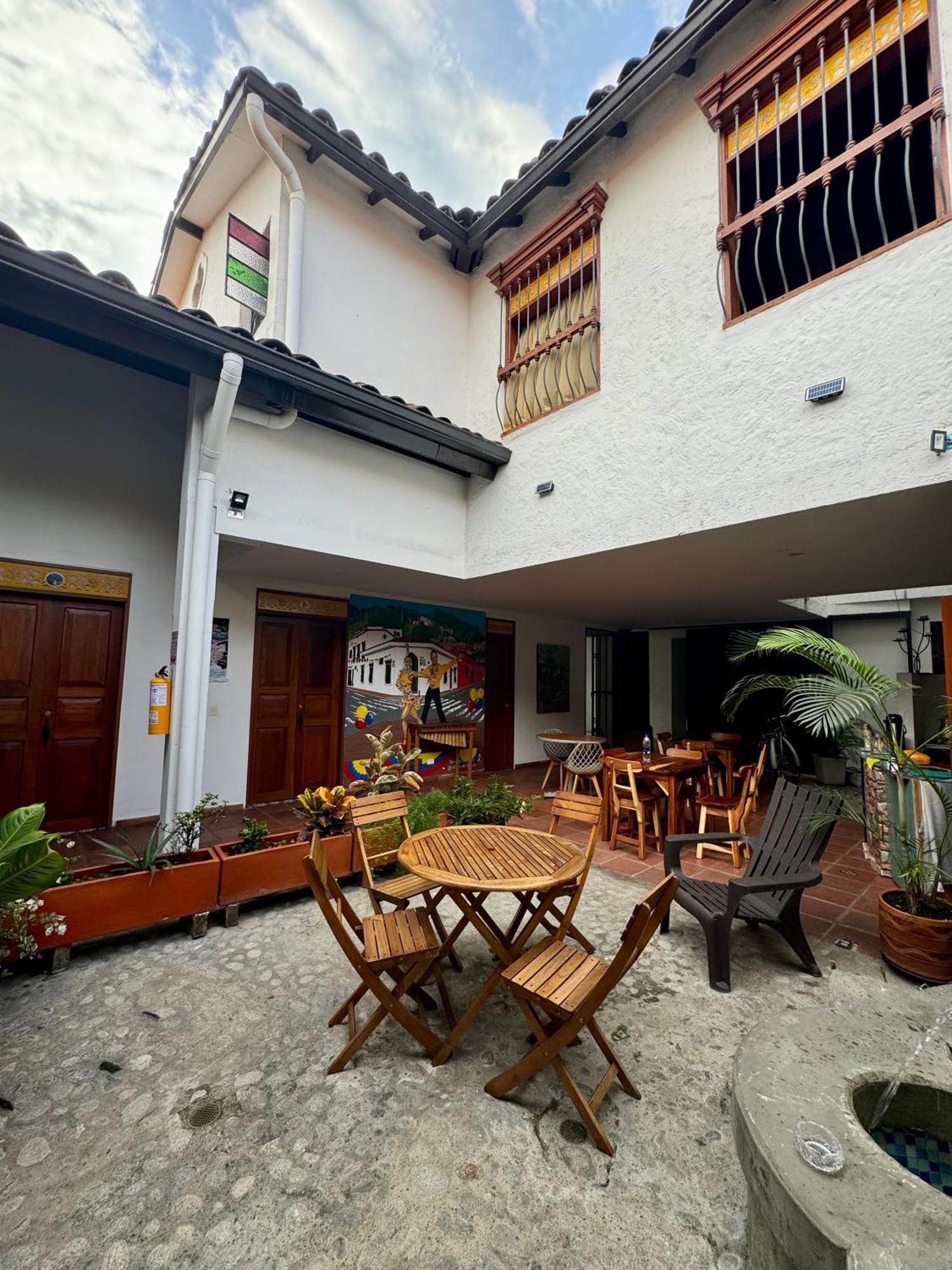 Hotel Casa Bresse Cali Extérieur photo