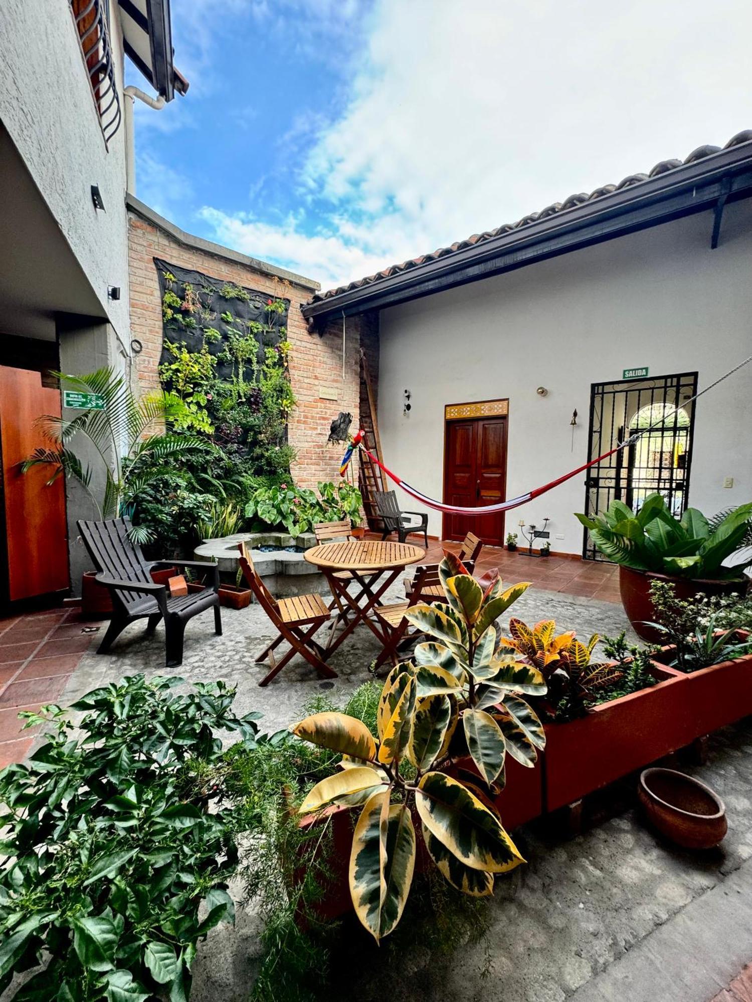 Hotel Casa Bresse Cali Extérieur photo