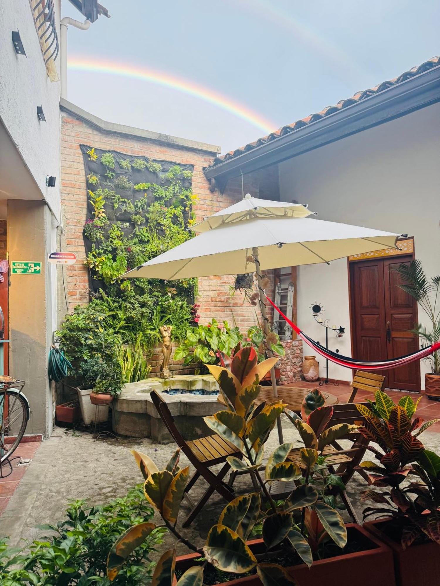 Hotel Casa Bresse Cali Extérieur photo
